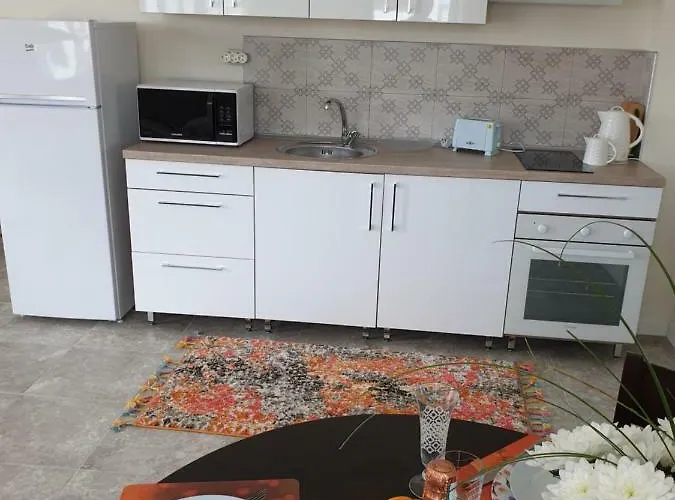 Emerald Hills 酒店 3*