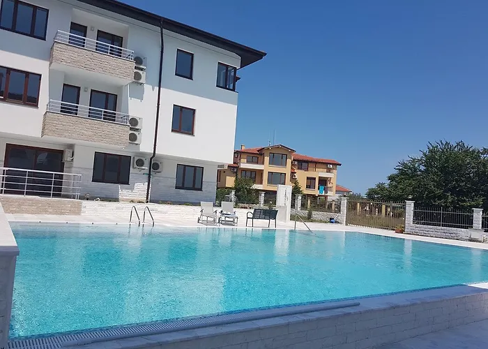 Emerald Hills Отель